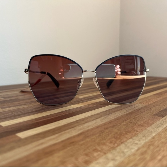 NWT Longchamp Cateye Sunglasses with case Midnight shimmer trim - Picture 4 of 10